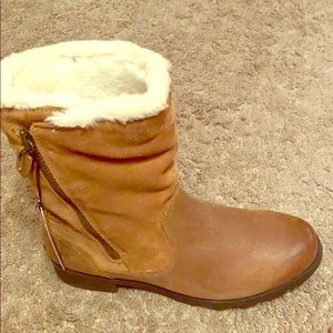 New With Tags Sorel Emilie Foldover Winter Bootie